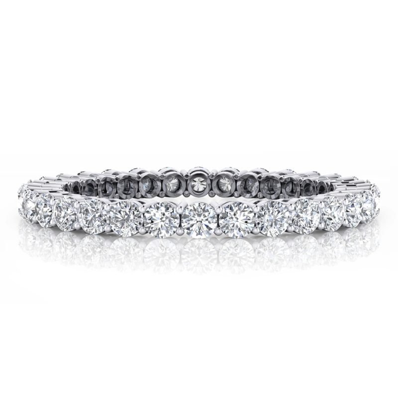 anillos de compromiso estilo alianza de diamantes